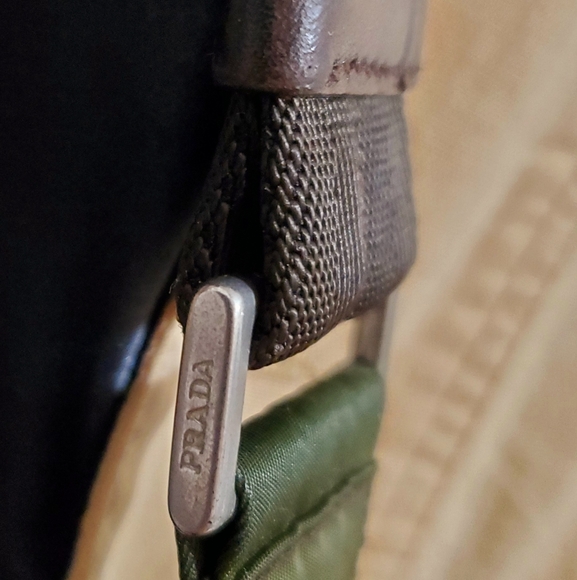 PRADA VINTAGE EBANO GREEN TESSUTO SPORT NYLON WOMEN'S CROSS BODY BAG - … - Picture 13 of 16